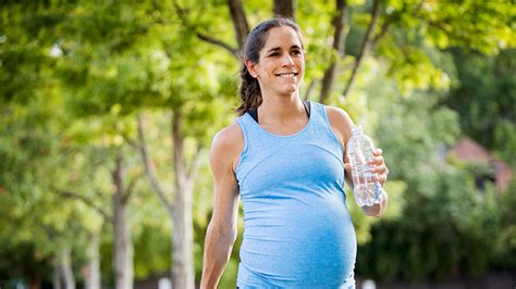 The Role of Proper Hydration in a Healthy Pregnancy